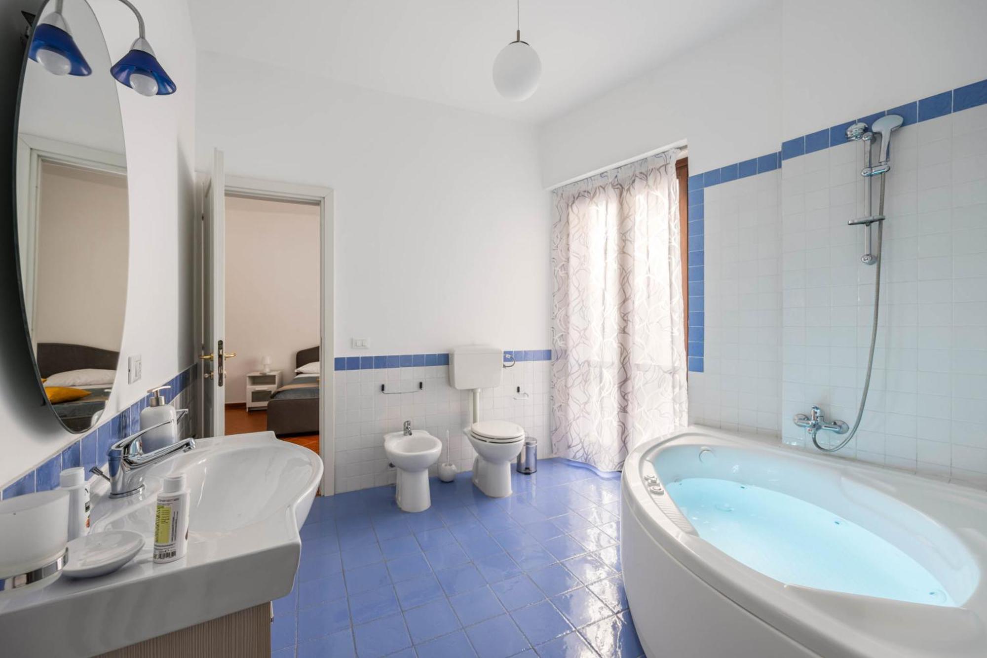 Sedie Volanti Apartment With Jacuzzi Палермо Екстериор снимка
